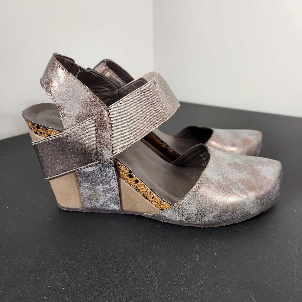 Corkys Timeout Metallic wedge shoes Womens Sz 8